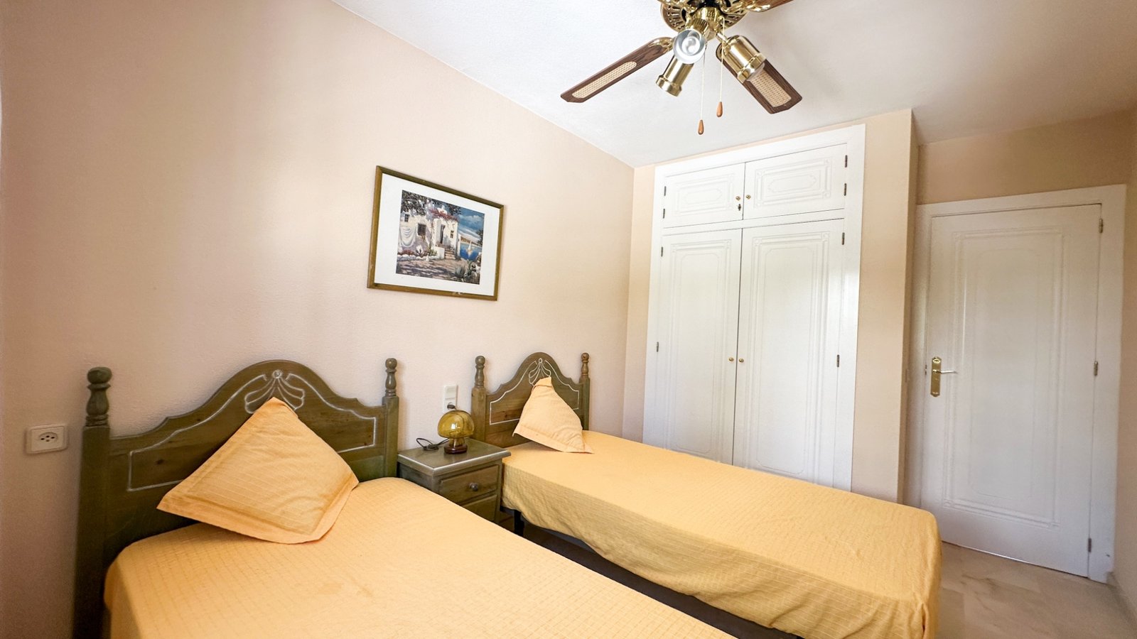 2 Bedroom 1 Bathroom Town House in Orihuela Costa - Caza De Casa