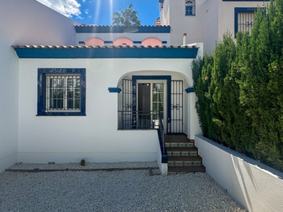 2 Bedroom 1 Bathroom Town House in Orihuela Costa - Caza De Casa
