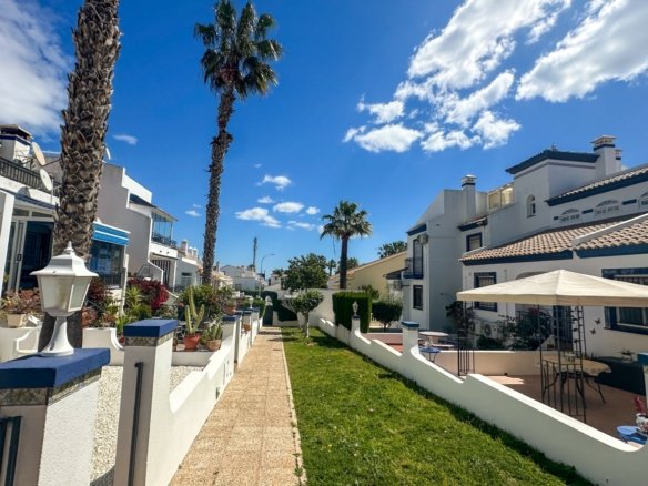 2 Bedroom 1 Bathroom Town House in Orihuela Costa - Caza De Casa