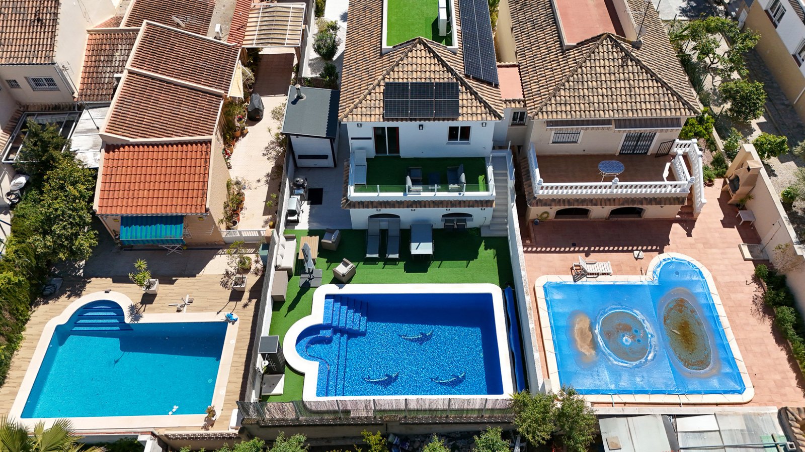 4 Bedroom 3 Bathroom Villa in Los Balcones - Caza De Casa