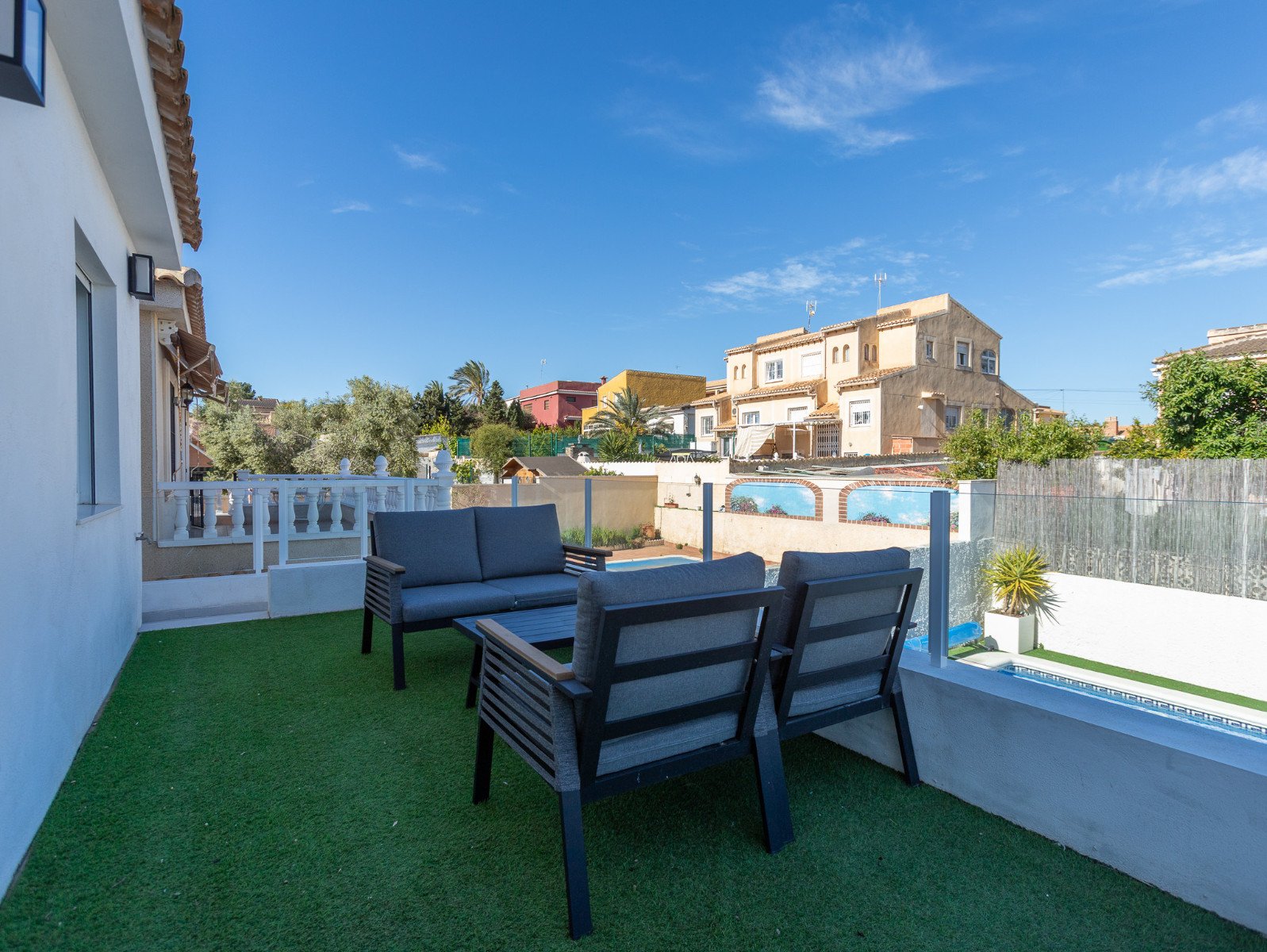 4 Bedroom 3 Bathroom Villa in Los Balcones - Caza De Casa