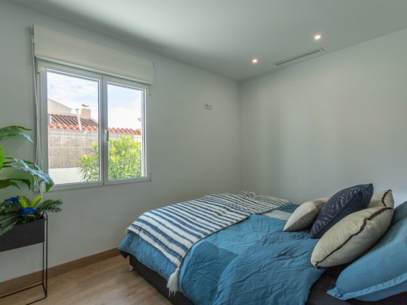 4 Bedroom 3 Bathroom Villa in Los Balcones - Caza De Casa