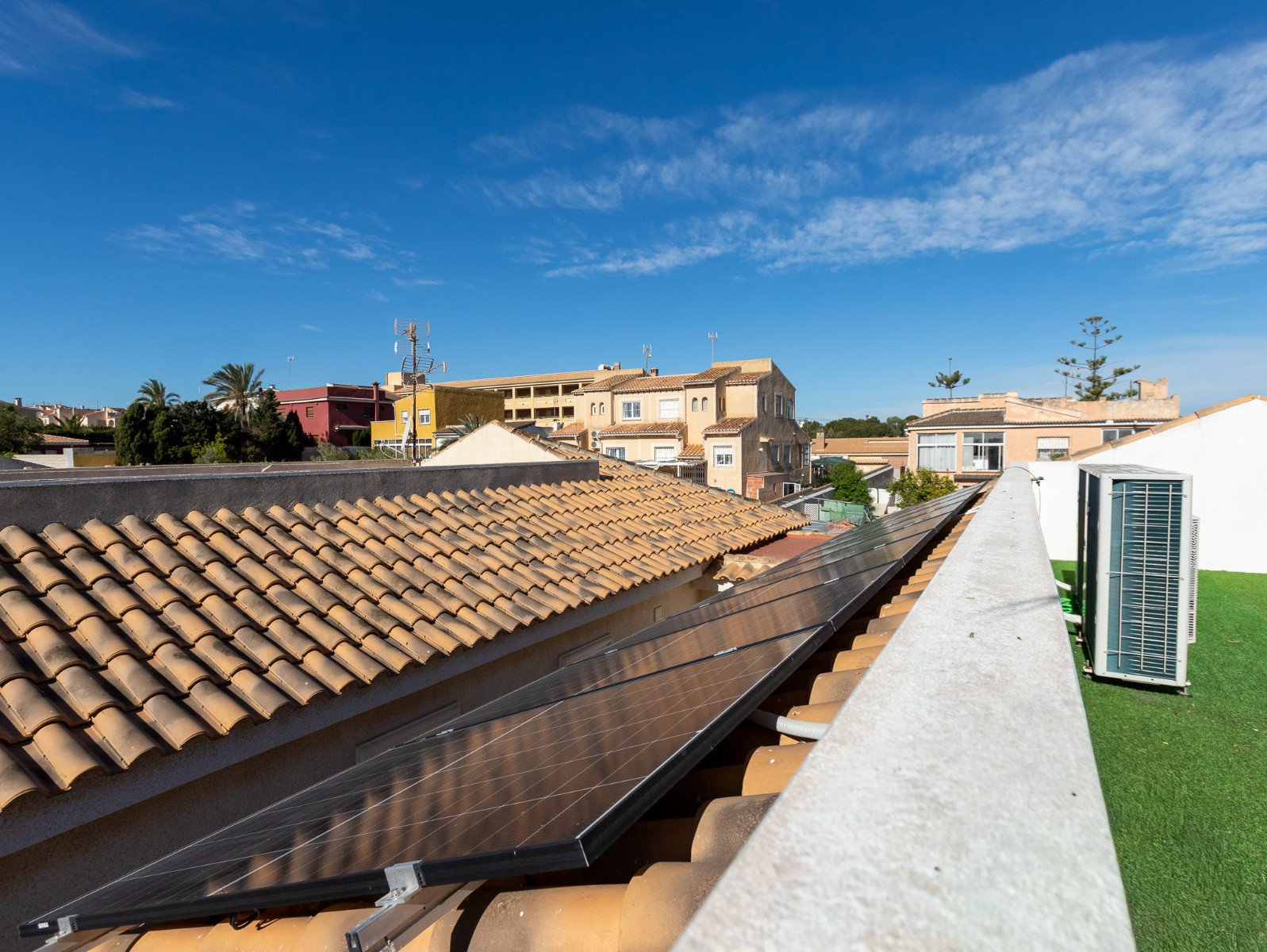 4 Bedroom 3 Bathroom Villa in Los Balcones - Caza De Casa