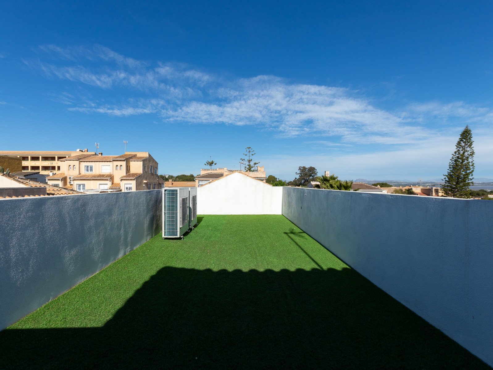 4 Bedroom 3 Bathroom Villa in Los Balcones - Caza De Casa