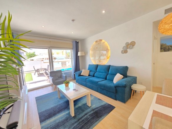 3 Bedroom 2 Bathroom Villa in Pilar de La Horadada - Caza De Casa