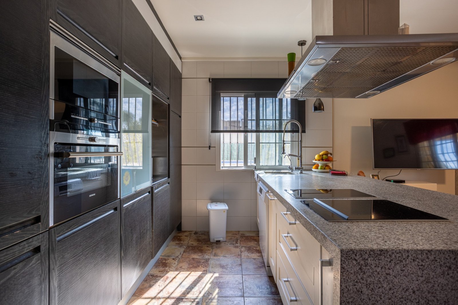 o_1jodp1q3s1m9qn49ourv0k17jp3i 5 Bedroom 3 Bathroom Villa in Elche - Caza De Casa