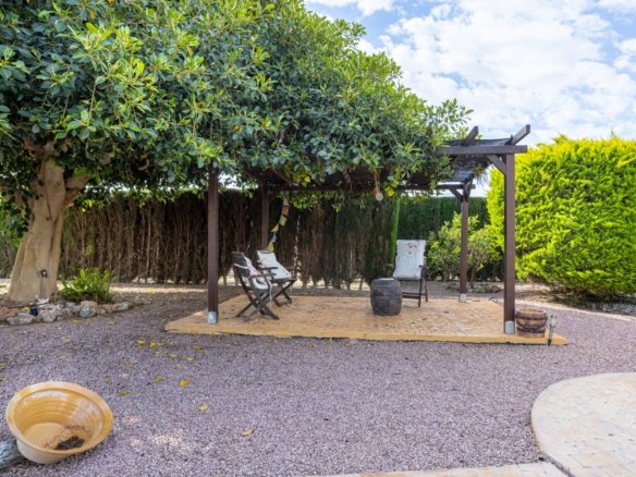 5 Bedroom 3 Bathroom Villa in Elche - Caza De Casa