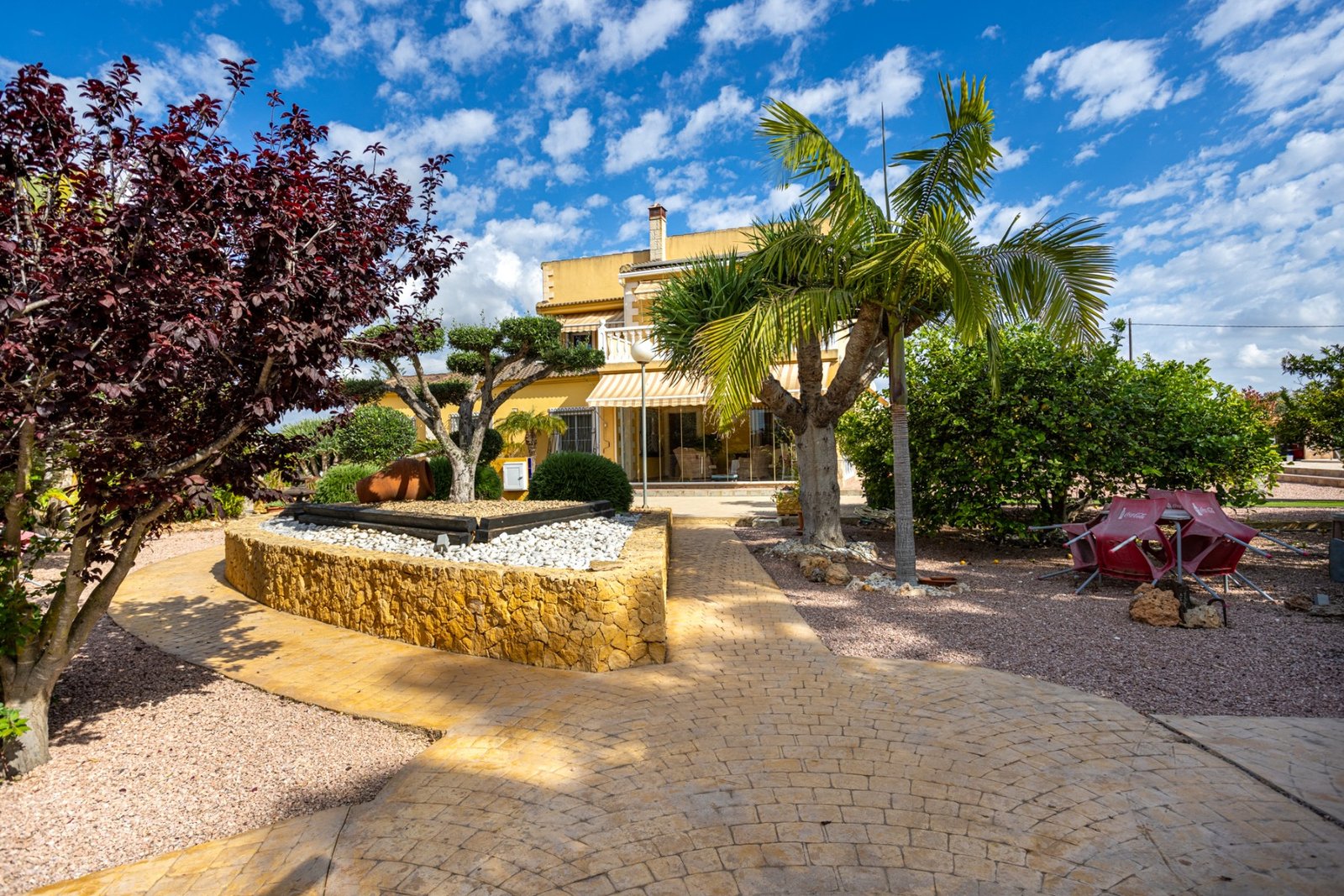 o_1jodp1q3s1ue4h8a1kcpqppl904h 5 Bedroom 3 Bathroom Villa in Elche - Caza De Casa