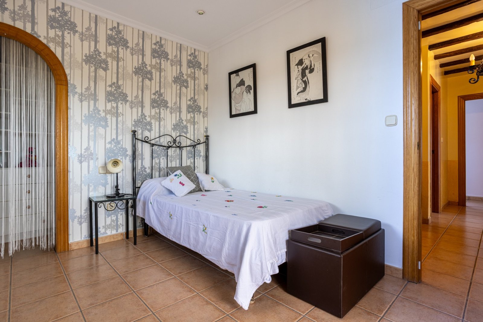 o_1jodp1q3s35il8h6a5gur1p4c40 5 Bedroom 3 Bathroom Villa in Elche - Caza De Casa