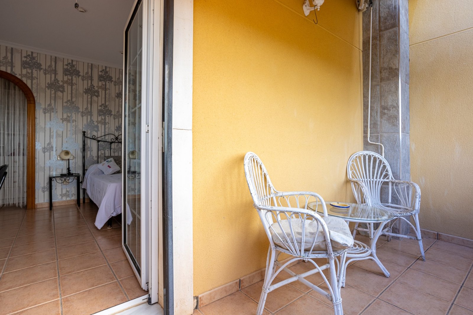 o_1jodp1q3se911qo0dr35vp197g41 5 Bedroom 3 Bathroom Villa in Elche - Caza De Casa