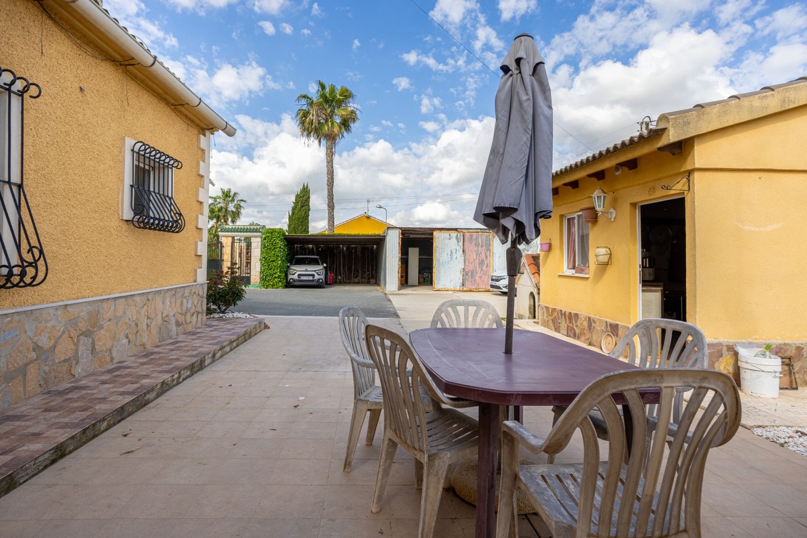 o_1jodp1q3sekj7od17jbr51gl046 5 Bedroom 3 Bathroom Villa in Elche - Caza De Casa