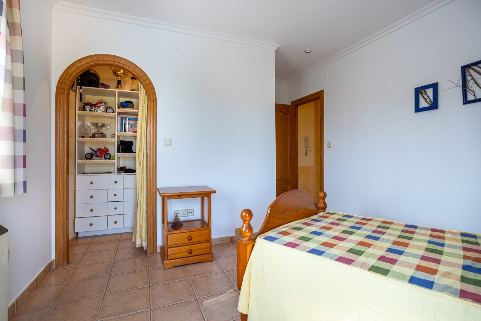 o_1jodp1q3sf0b4eb8on1fld1h483r 5 Bedroom 3 Bathroom Villa in Elche - Caza De Casa