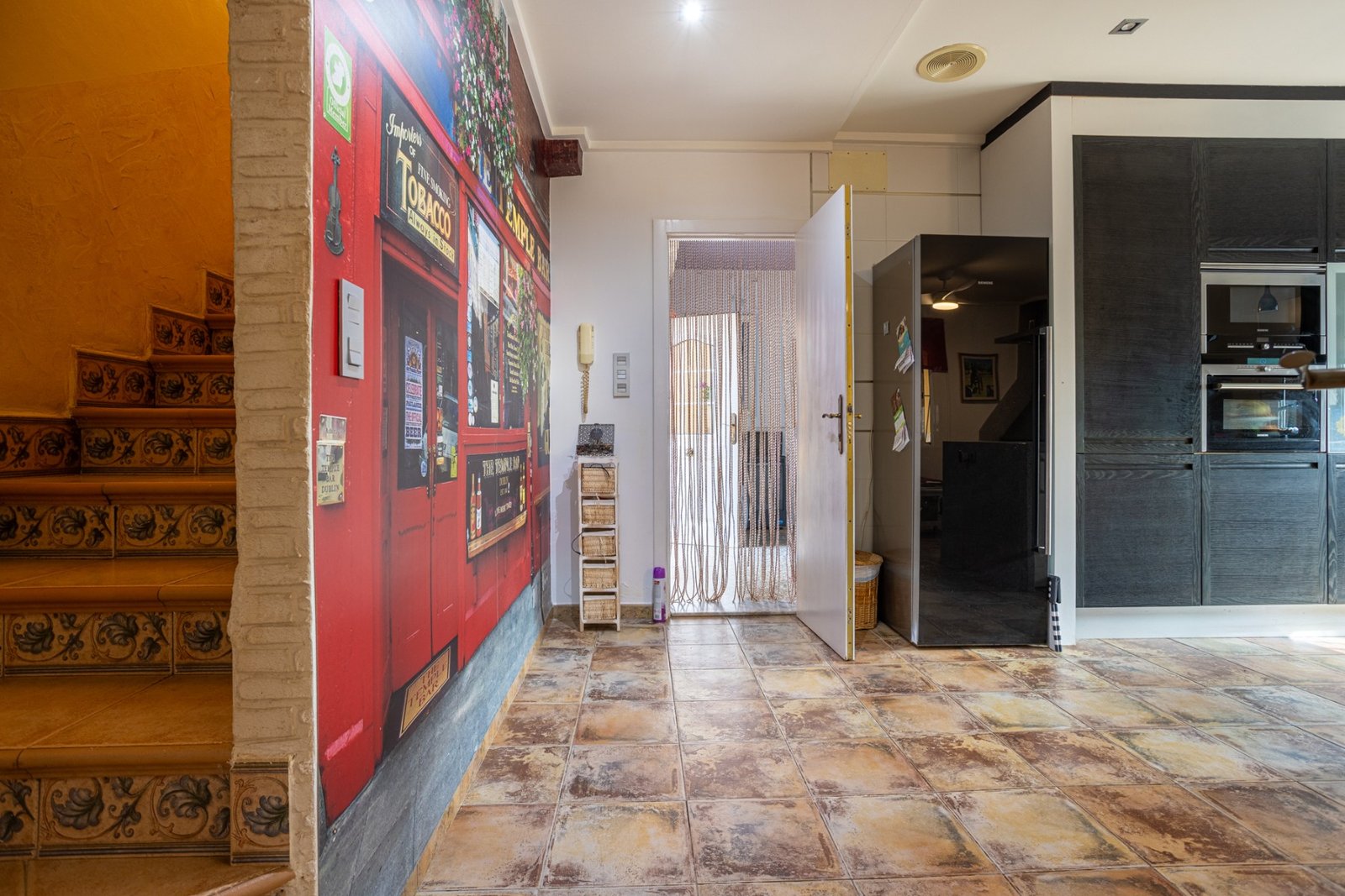 o_1jodp1q3siv61ec5nt2g5o1qcb3g 5 Bedroom 3 Bathroom Villa in Elche - Caza De Casa