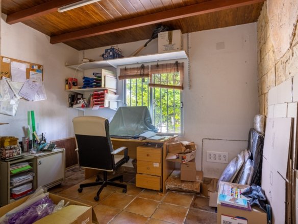 5 Bedroom 3 Bathroom Villa in Elche - Caza De Casa