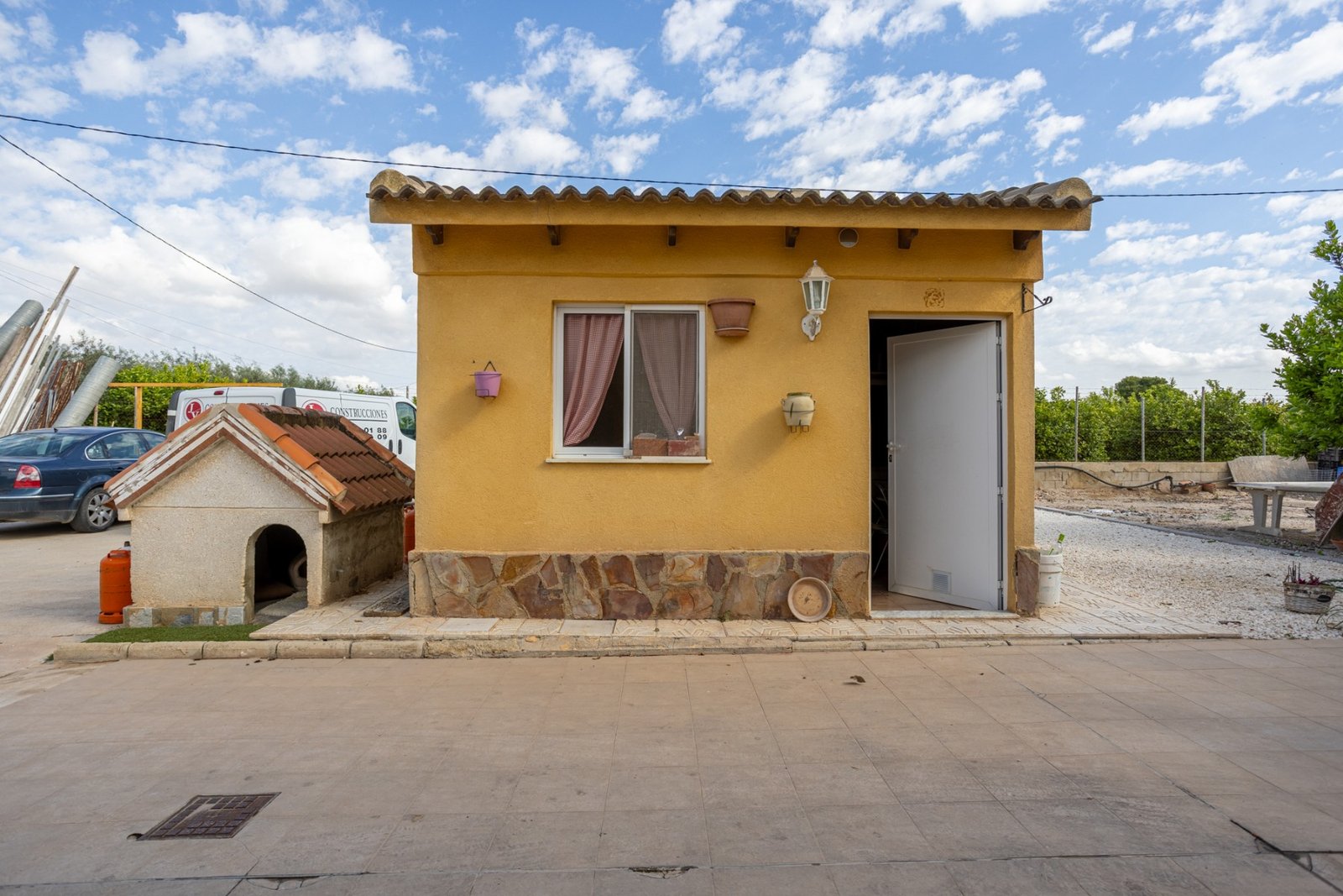o_1jodp1q3sruev31m4rokgvik47 5 Bedroom 3 Bathroom Villa in Elche - Caza De Casa