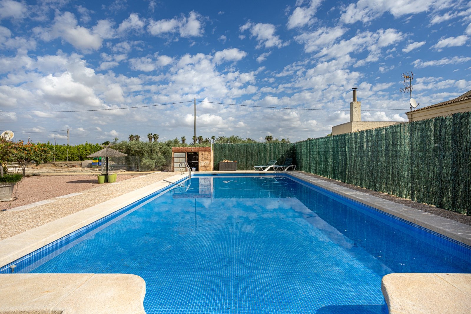o_1jodp1q3ssd8i5a15gn1k036fg4e 5 Bedroom 3 Bathroom Villa in Elche - Caza De Casa