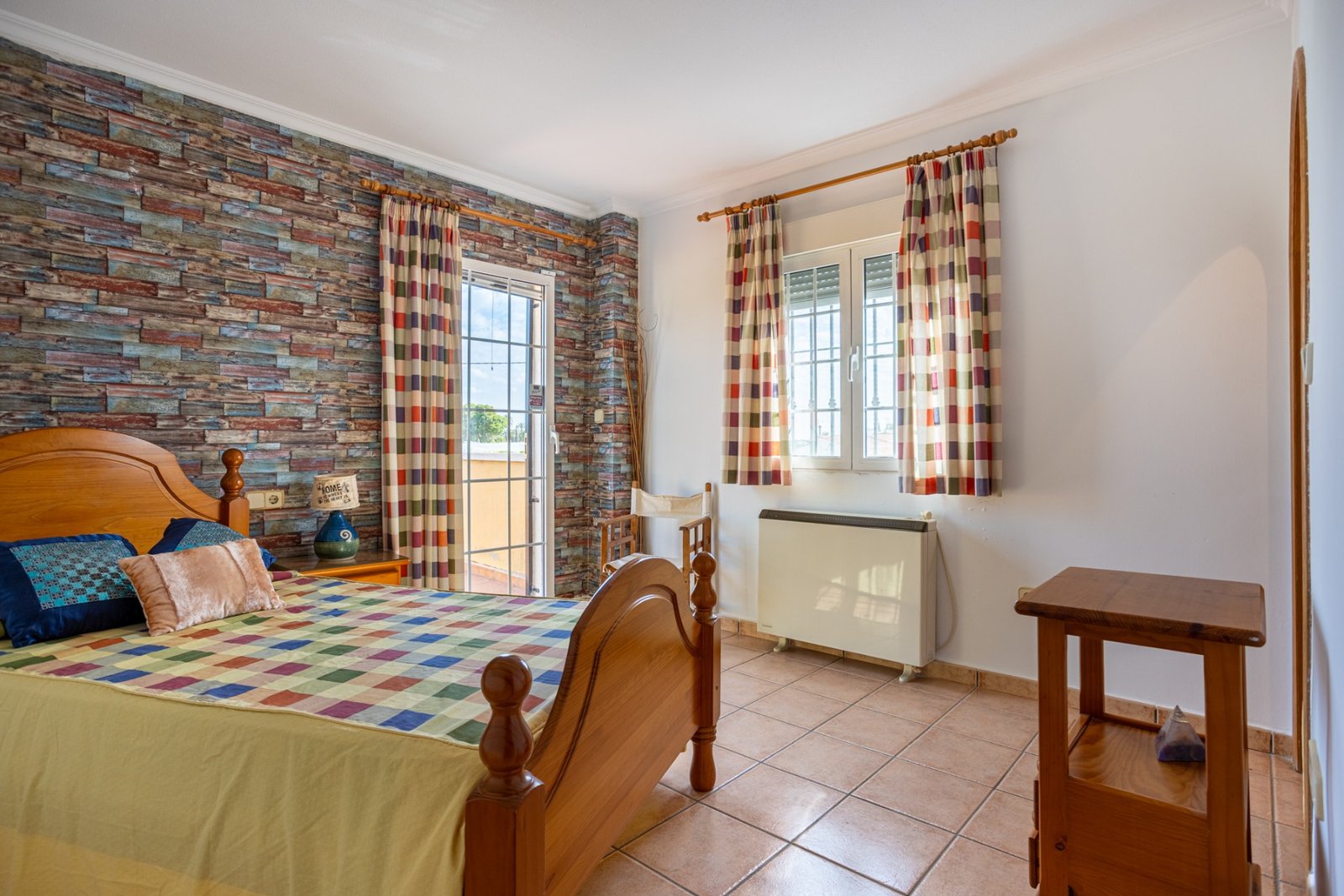 o_1jodp1q3stla144et133d10af3q 5 Bedroom 3 Bathroom Villa in Elche - Caza De Casa