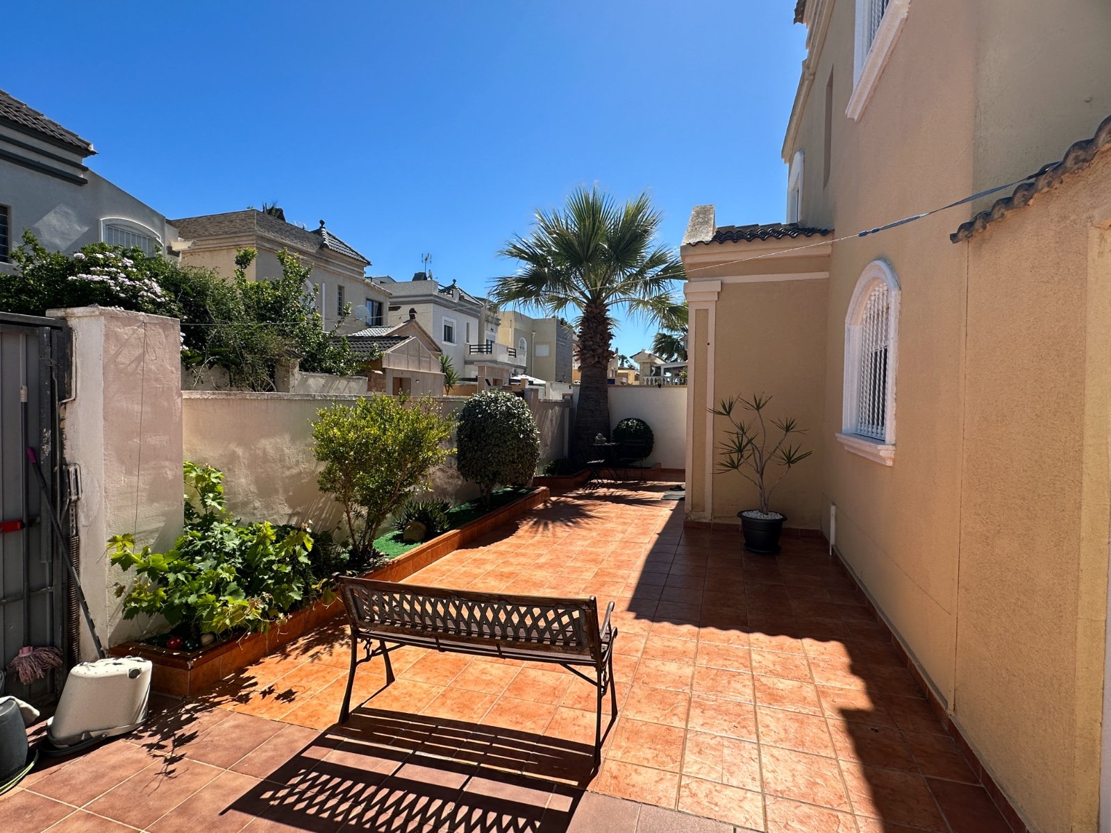 o_1joioqnig1hd31llc3ha1sfgh6r2q 3 Bedroom 2 Bathroom Villa in Torrevieja - Caza De Casa