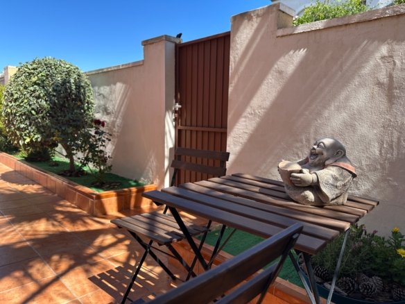 3 Bedroom 2 Bathroom Villa in Torrevieja - Caza De Casa