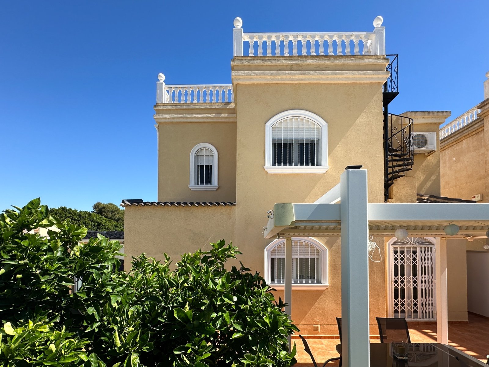 o_1joioqnigftg1n1vq0ateq10in31 3 Bedroom 2 Bathroom Villa in Torrevieja - Caza De Casa