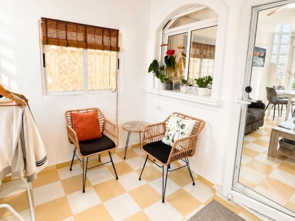 3 Bedroom 2 Bathroom Villa in Torrevieja - Caza De Casa