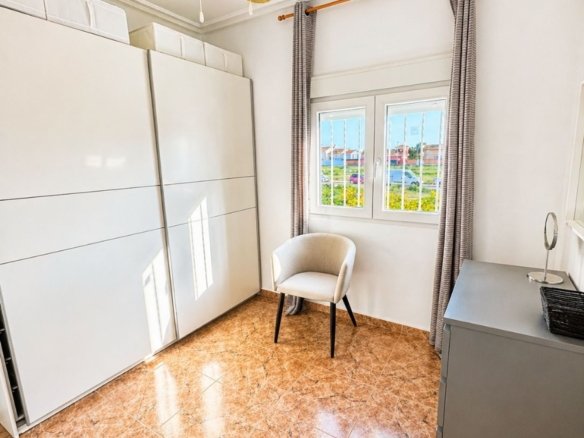3 Bedroom 2 Bathroom Villa in Torrevieja - Caza De Casa