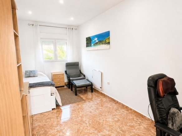 3 Bedroom 2 Bathroom Villa in Torrevieja - Caza De Casa