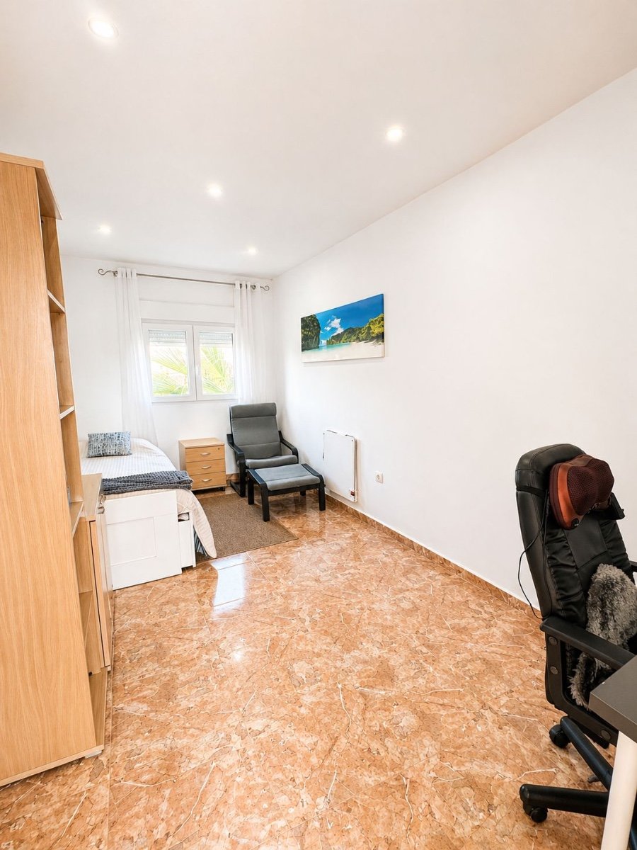 o_1joiosfpn9bo18itgo0seg10r82k 3 Bedroom 2 Bathroom Villa in Torrevieja - Caza De Casa