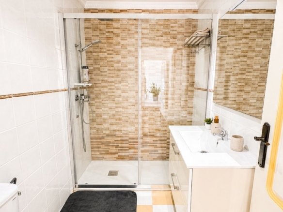 3 Bedroom 2 Bathroom Villa in Torrevieja - Caza De Casa