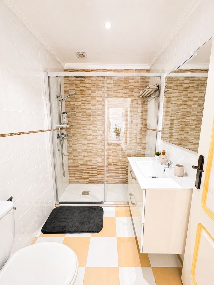o_1joiosfpn9r313rs7p11tqjli2i 3 Bedroom 2 Bathroom Villa in Torrevieja - Caza De Casa