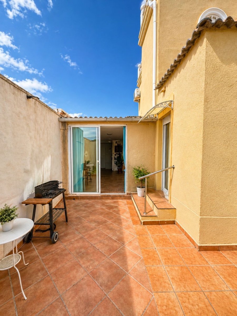 o_1joiosfpnbjo1g6gh3869v1trp2r 3 Bedroom 2 Bathroom Villa in Torrevieja - Caza De Casa