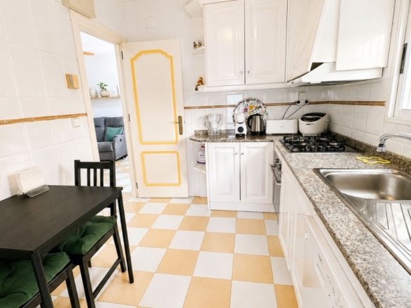 3 Bedroom 2 Bathroom Villa in Torrevieja - Caza De Casa