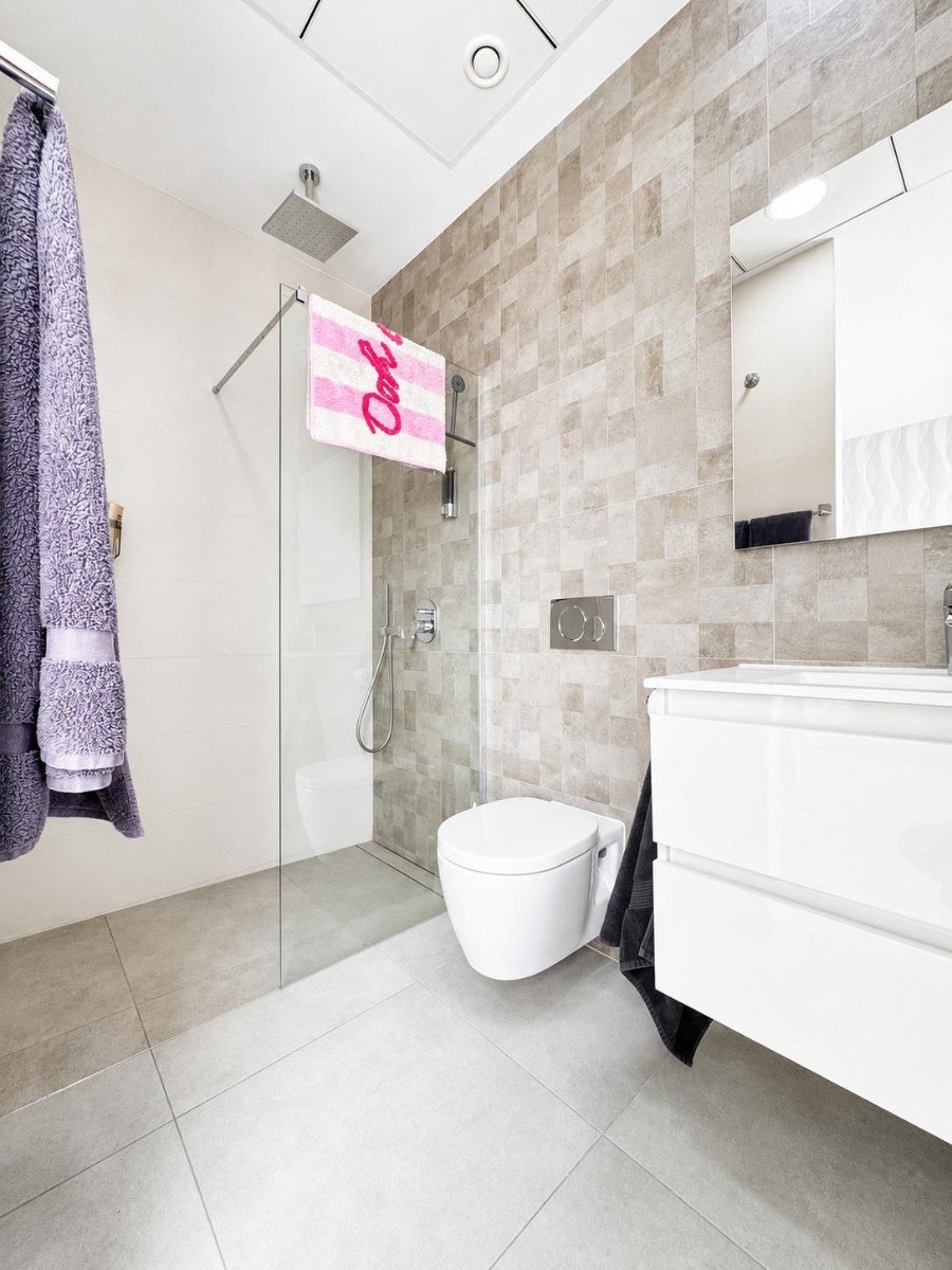 o_1jotal80o1sit1lv31dp8uir49p3i 4 Bedroom 4 Bathroom Villa in Benijofar - Caza De Casa