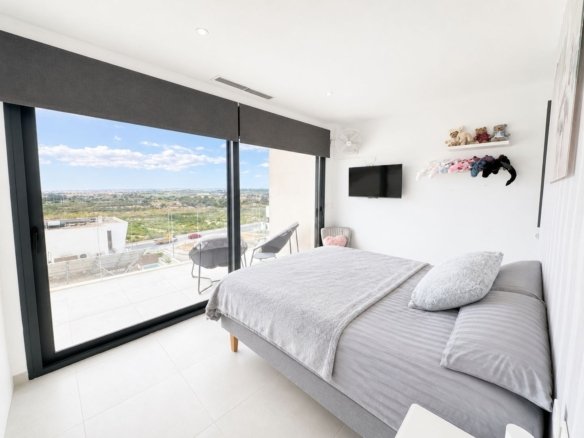 4 Bedroom 4 Bathroom Villa in Benijofar - Caza De Casa