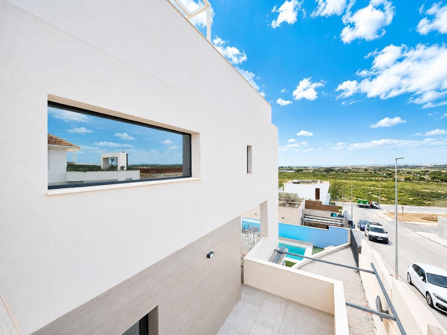 o_1jotal80oi2m1iv343a1cu2130h2v 4 Bedroom 4 Bathroom Villa in Benijofar - Caza De Casa