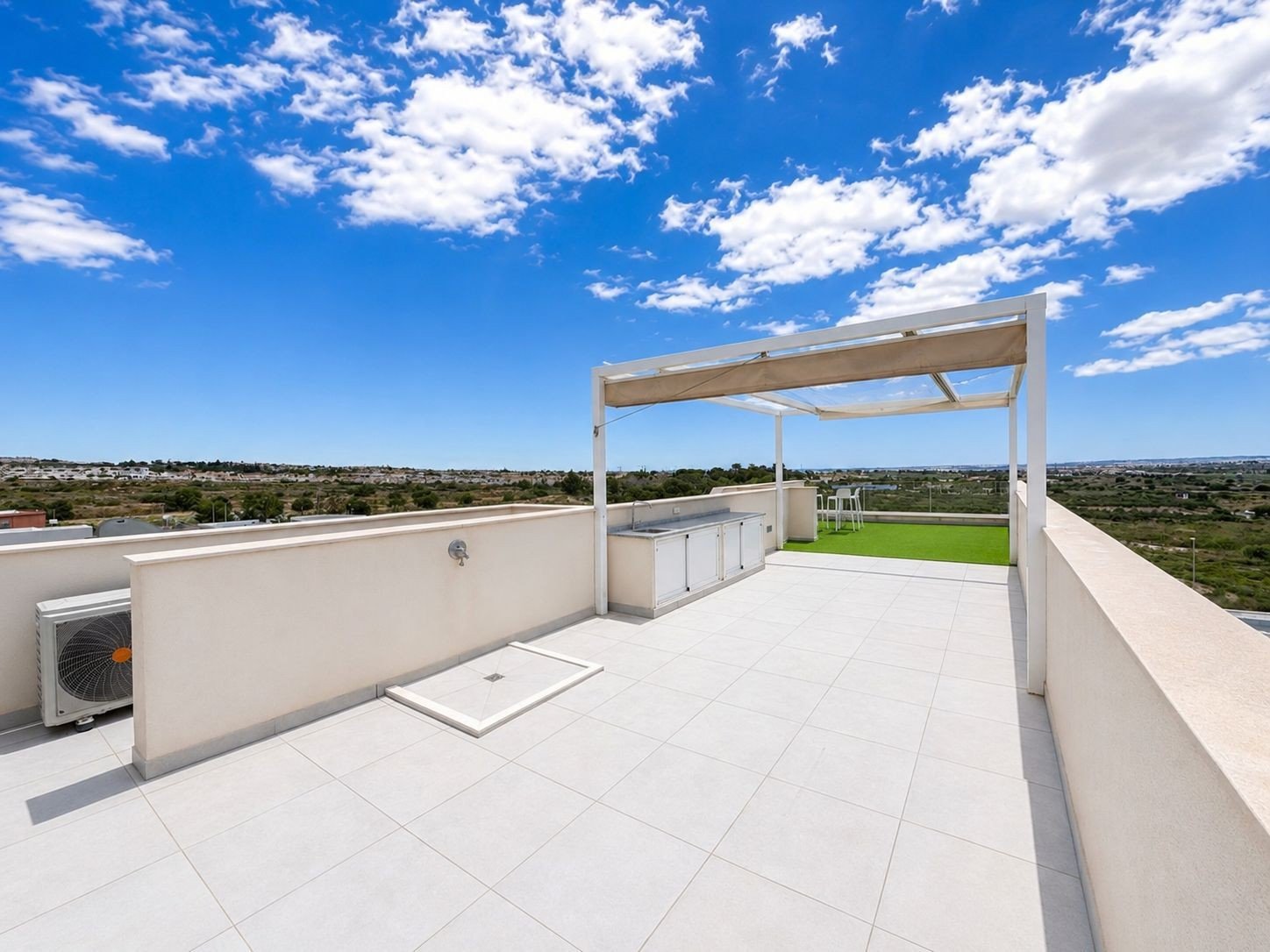 o_1jotal80otko1hci12961do12oo3n 4 Bedroom 4 Bathroom Villa in Benijofar - Caza De Casa