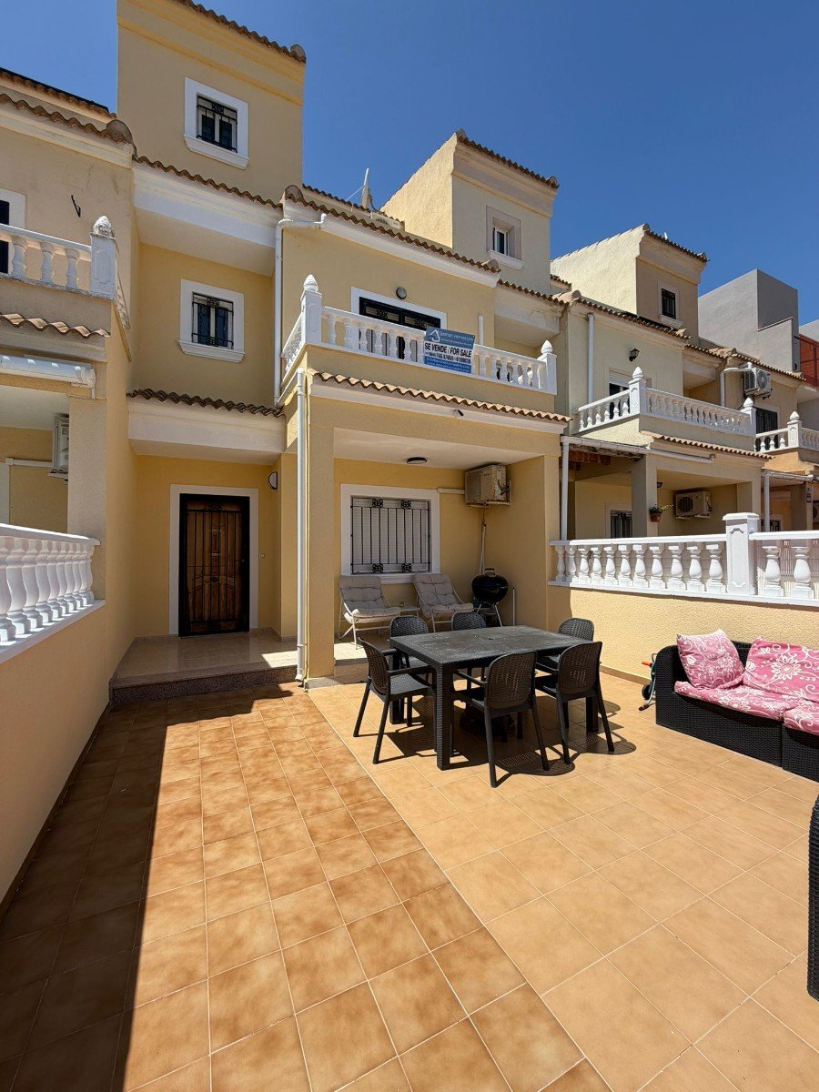 3 Bedroom 2 Bathroom Town House in Campoamor - Caza De Casa