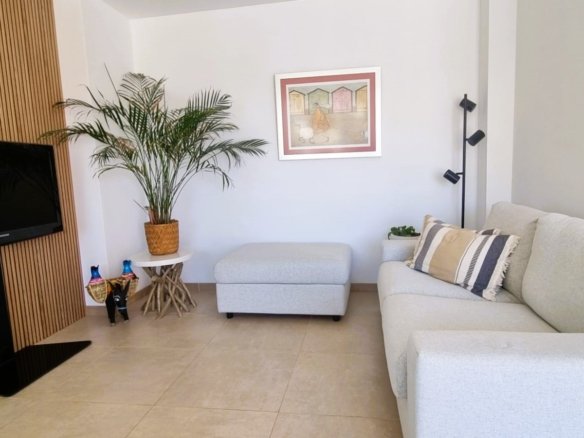 4 Bedroom 2 Bathroom Apartment in Benidorm - Caza De Casa