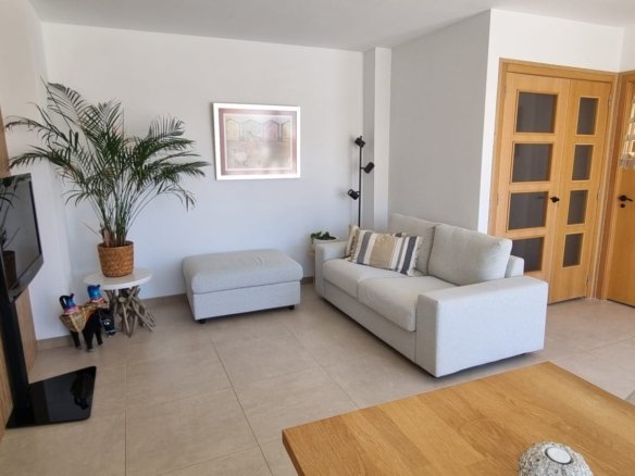 4 Bedroom 2 Bathroom Apartment in Benidorm - Caza De Casa