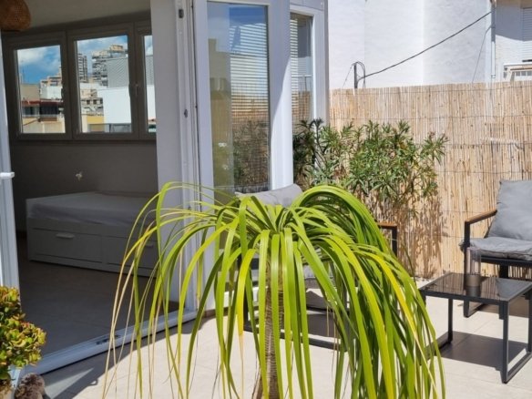 4 Bedroom 2 Bathroom Apartment in Benidorm - Caza De Casa