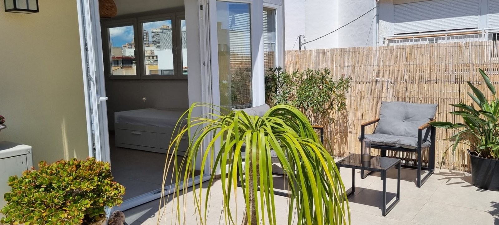4 Bedroom 2 Bathroom Apartment in Benidorm - Caza De Casa