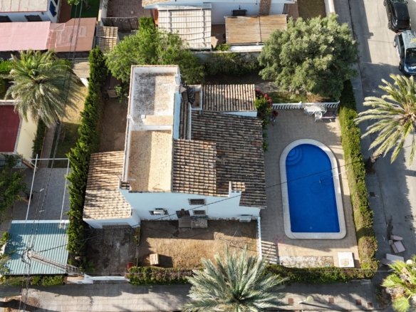 4 Bedroom 2 Bathroom Villa in Cabo Roig - Caza De Casa