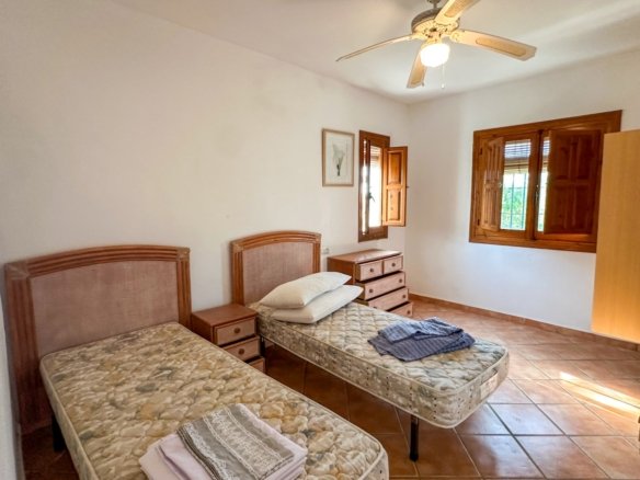 4 Bedroom 2 Bathroom Villa in Cabo Roig - Caza De Casa