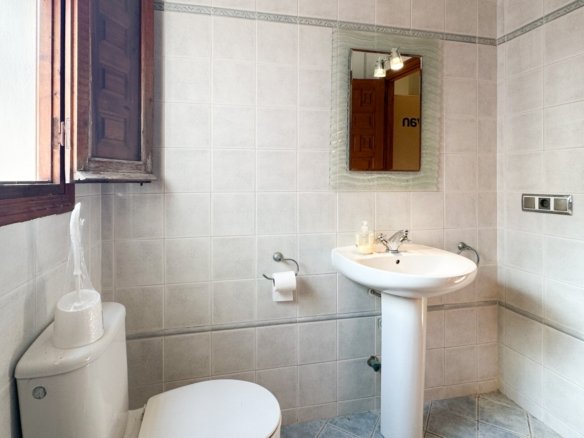 4 Bedroom 2 Bathroom Villa in Cabo Roig - Caza De Casa