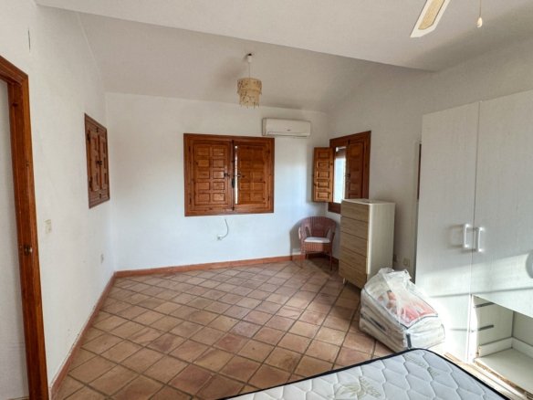 4 Bedroom 2 Bathroom Villa in Cabo Roig - Caza De Casa