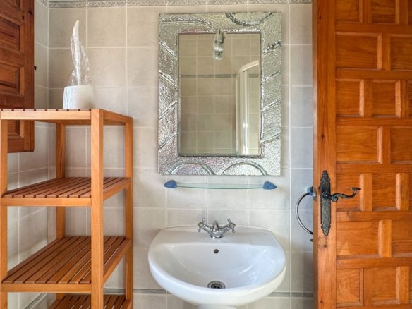 4 Bedroom 2 Bathroom Villa in Cabo Roig - Caza De Casa