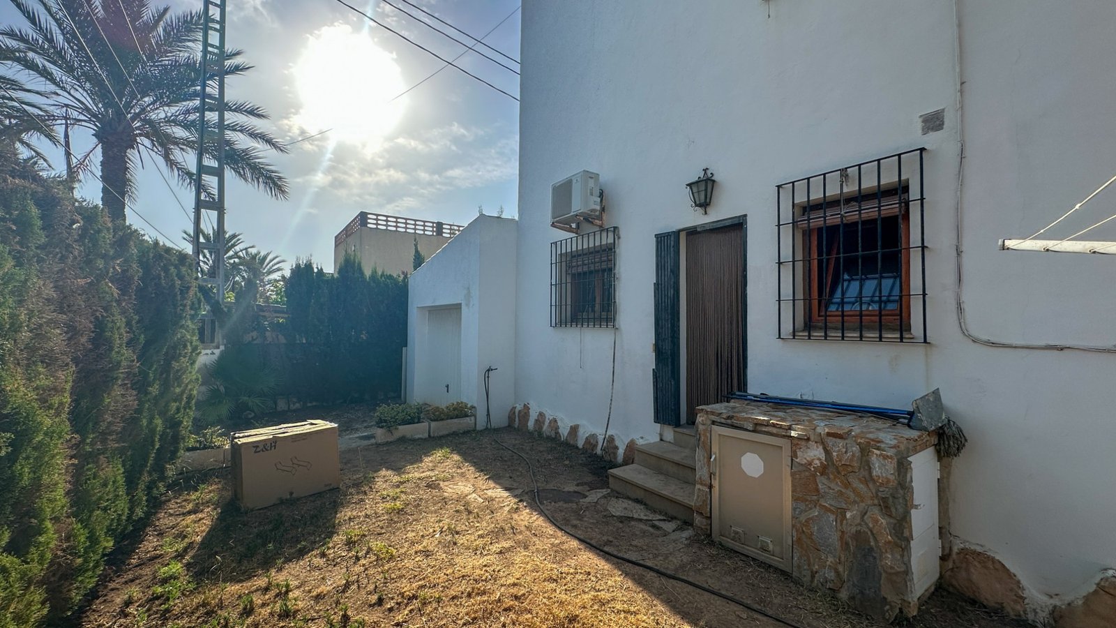 4 Bedroom 2 Bathroom Villa in Cabo Roig - Caza De Casa