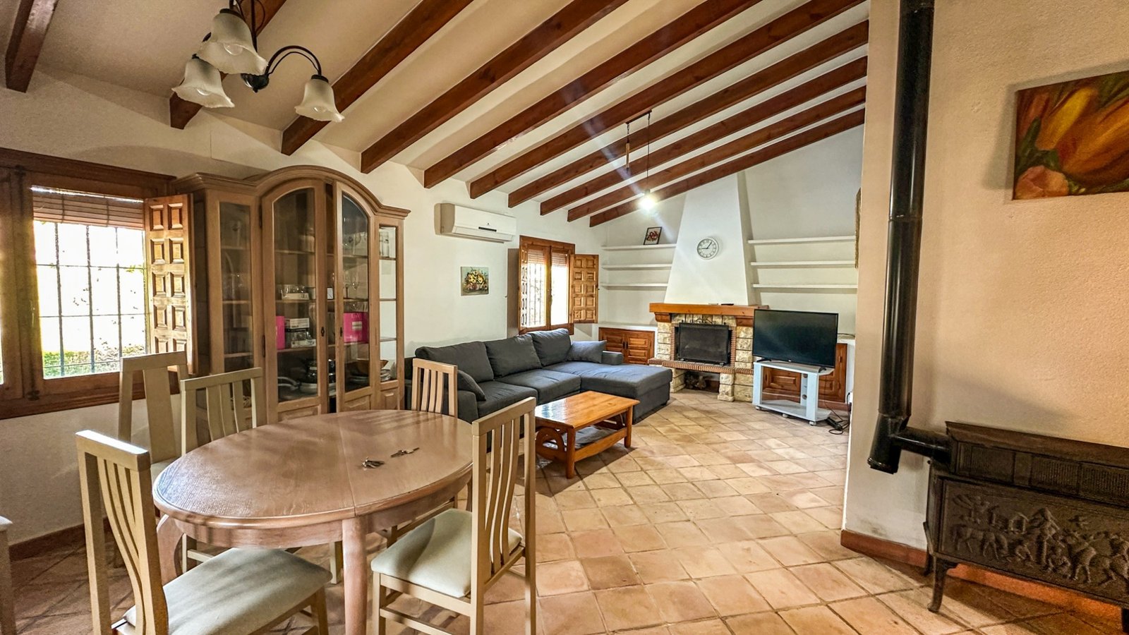 4 Bedroom 2 Bathroom Villa in Cabo Roig - Caza De Casa