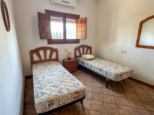 4 Bedroom 2 Bathroom Villa in Cabo Roig - Caza De Casa