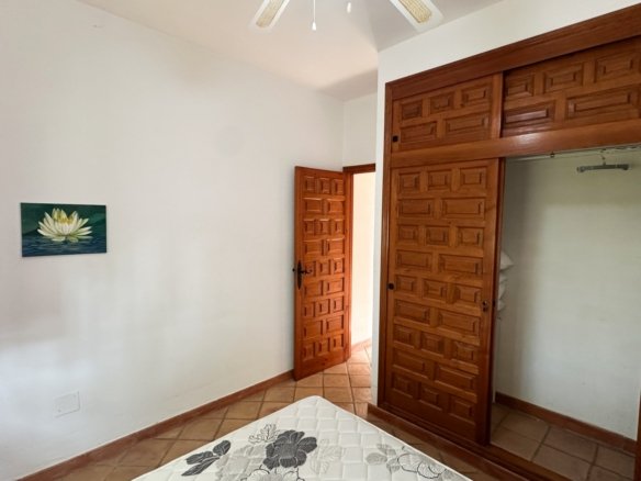 4 Bedroom 2 Bathroom Villa in Cabo Roig - Caza De Casa